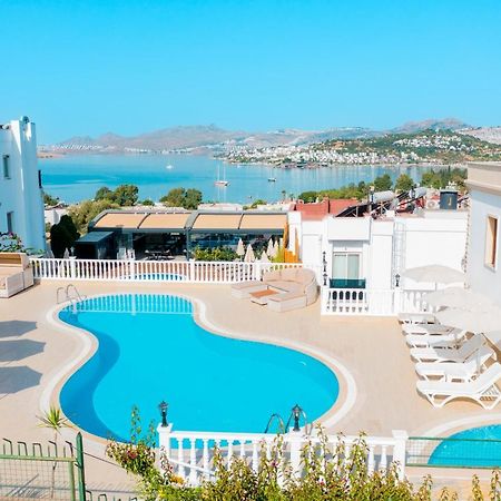 Queen Boutique Hotel ビテツ エクステリア 写真