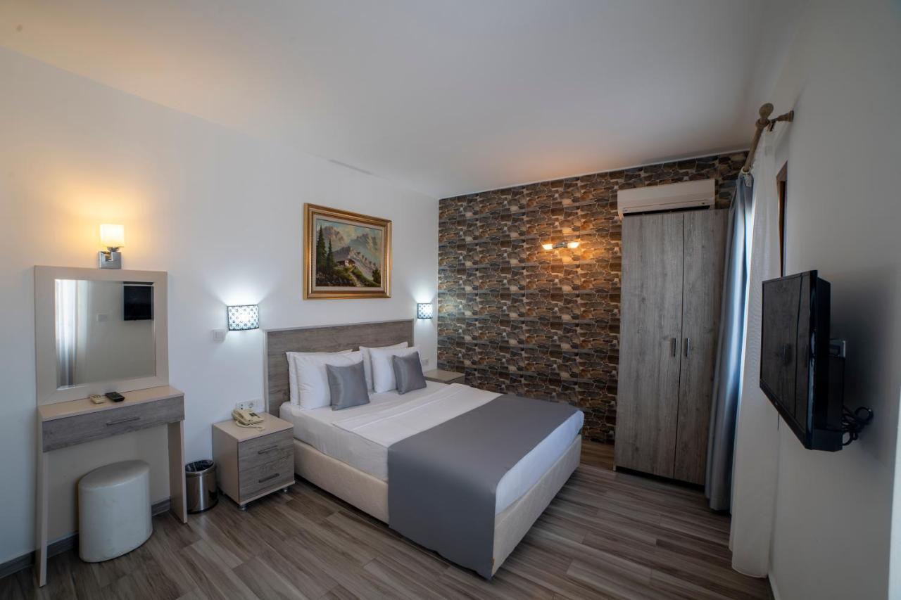 Queen Boutique Hotel ビテツ エクステリア 写真