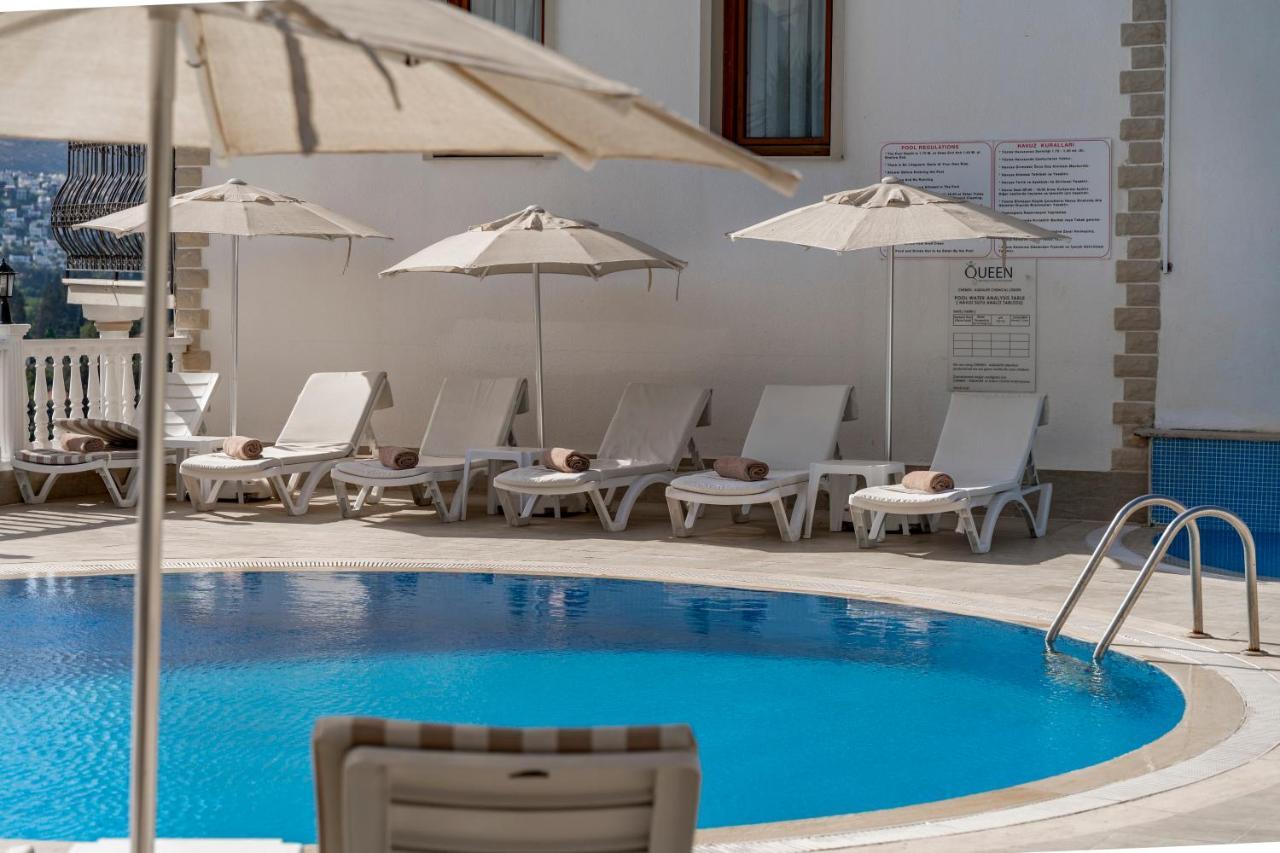 Queen Boutique Hotel ビテツ エクステリア 写真